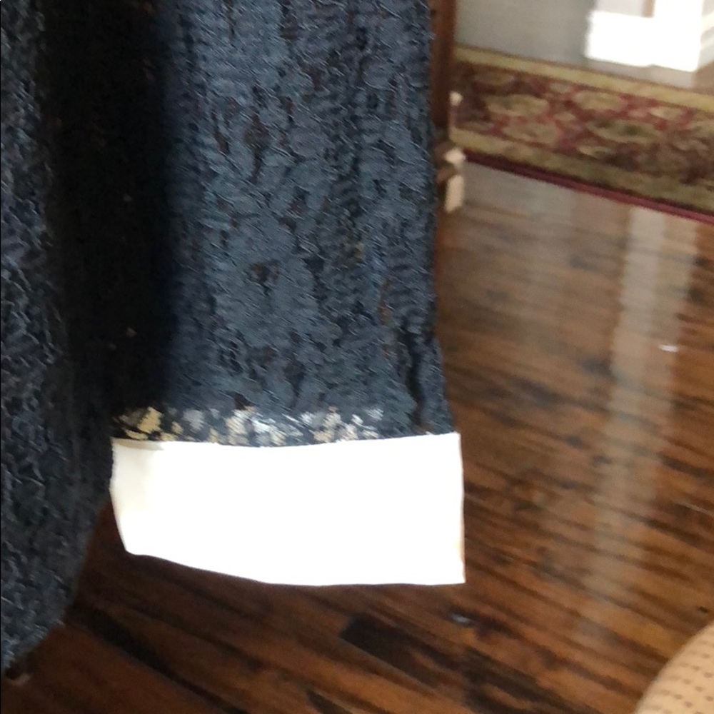 Top - Picture 3 of 4